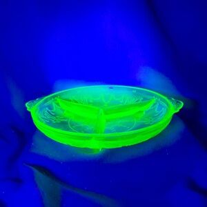 Vtg Lacey Green Uranium divided footed DISH.